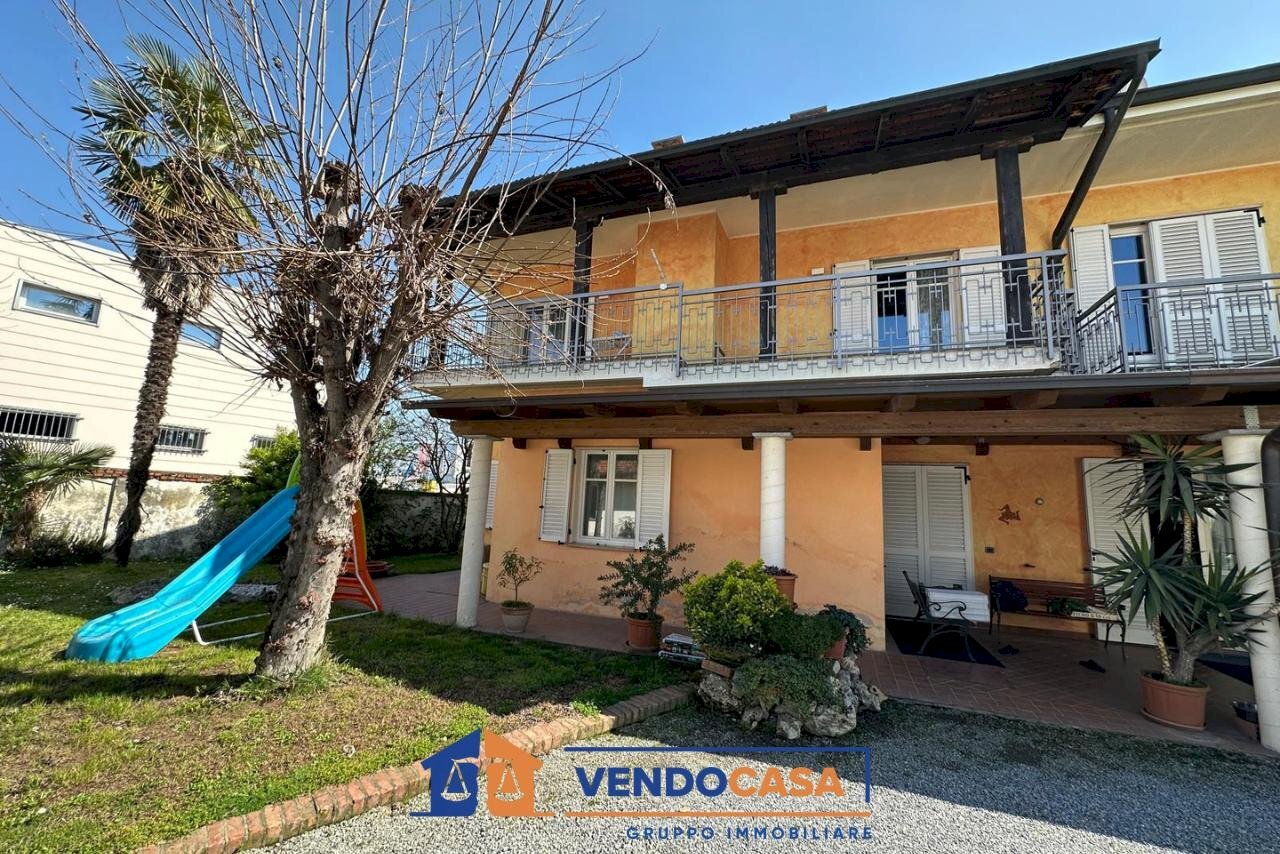 Independent house Cherasco - photo 1