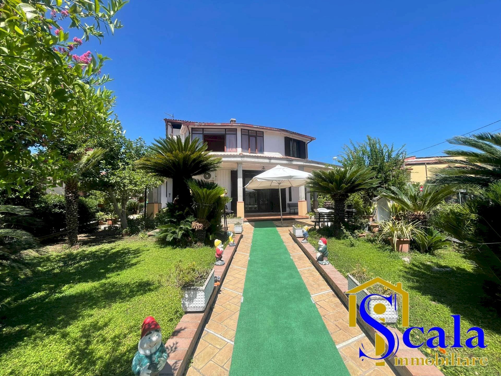 Foto 1 - Villa VIA RAFAFELE PANCARO
 
34, Bellona - photo 1