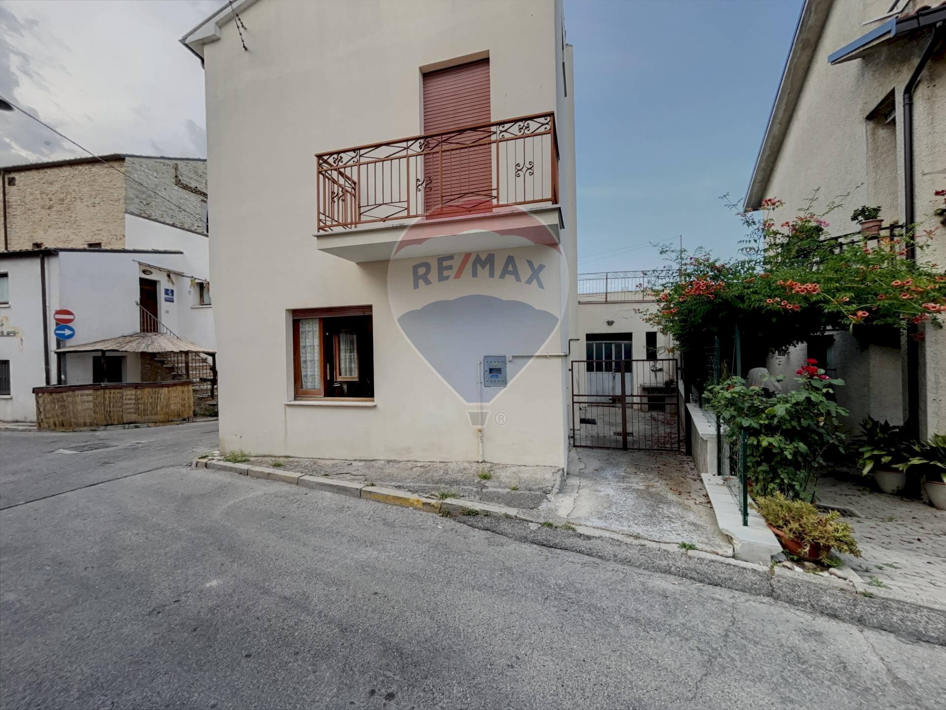 Edificio all\'aperto - Semi-detached house Via Orientale
 
35, Treglio - photo 3