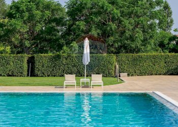 Piscina - Hotel Contrada Ortonese
 
18, Orsogna - foto 21