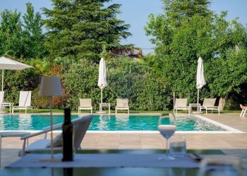 Piscina - Hotel Contrada Ortonese
 
18, Orsogna - foto 24