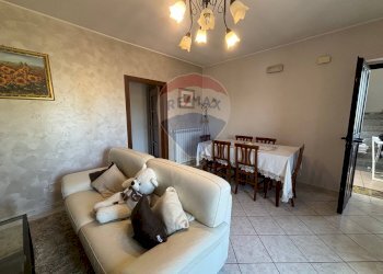 Sala da pranzo - Trilocale Via Principale
 
189, Mozzagrogna - foto 5