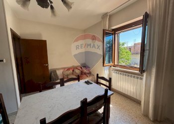 Sala da pranzo - Trilocale Via Principale
 
189, Mozzagrogna - foto 16