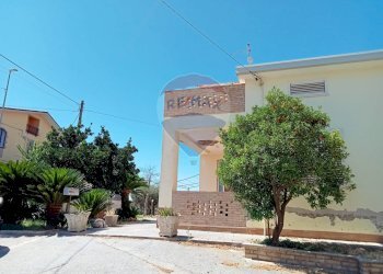 Edificio all\'aperto - Casa indipendente Contrada Sant'Amato
 
42, Lanciano - foto 1