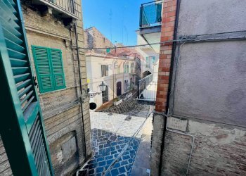 Terrazza - Quadrilocale Salita Dei Gradoni
 
8, Lanciano - foto 15