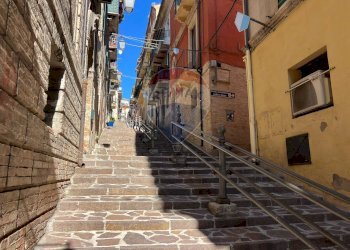 Edificio all\'aperto - Quadrilocale Salita Dei Gradoni
 
8, Lanciano - foto 24