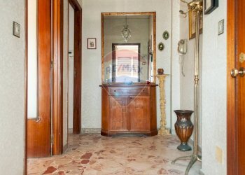 Hall / corridoio - Quadrilocale Via Etnea
 
722, Catania - foto 5