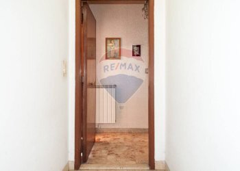 Hall / corridoio - Quadrilocale Via Etnea
 
722, Catania - foto 6