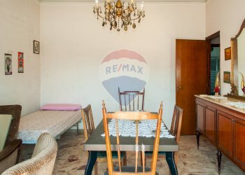 Sala da pranzo - Quadrilocale Via Etnea
 
722, Catania - foto 7