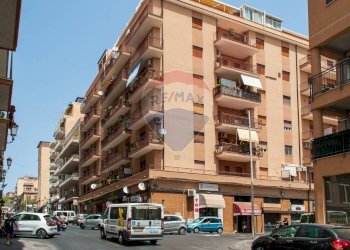 Edificio all\'aperto - Quadrilocale Via Etnea
 
722, Catania - foto 23