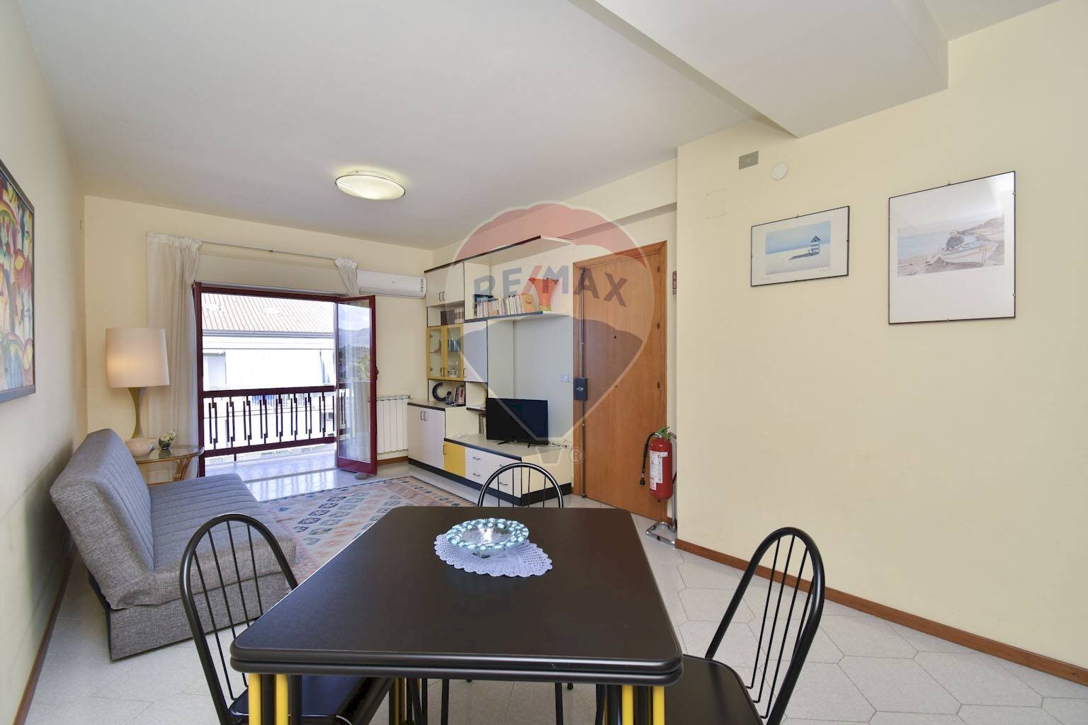 Sala da pranzo - Trilocale via spiaggia
 
21, Mascali - foto 1