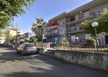 Edificio all\'aperto - Trilocale via spiaggia
 
21, Mascali - foto 2