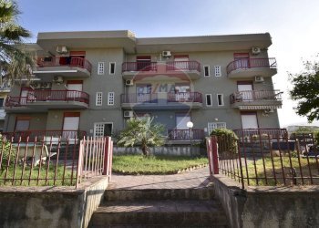 Edificio all\'aperto - Trilocale via spiaggia
 
21, Mascali - foto 3