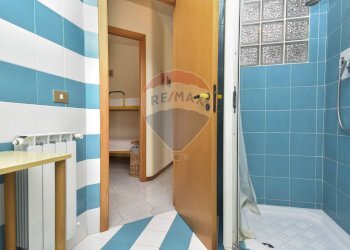 Bagno - Trilocale via spiaggia
 
21, Mascali - foto 23