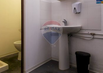 Bagno - Locale Commerciale Largo Paisiello
23, Catania - foto 59