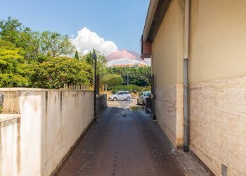 Non correlato - Quadrilocale Piazza Eroi D'ungheria
 
7, Catania - foto 4