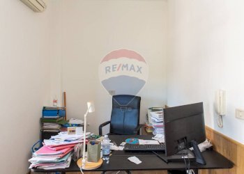 Ufficio - Quadrilocale Piazza Eroi D'ungheria
 
7, Catania - foto 16