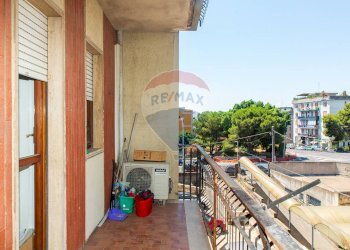 Balcone - Quadrilocale Piazza Eroi D'ungheria
 
7, Catania - foto 18