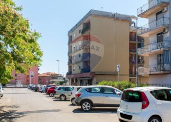 Edificio all\'aperto - Quadrilocale Piazza Eroi D'ungheria
 
7, Catania - foto 32