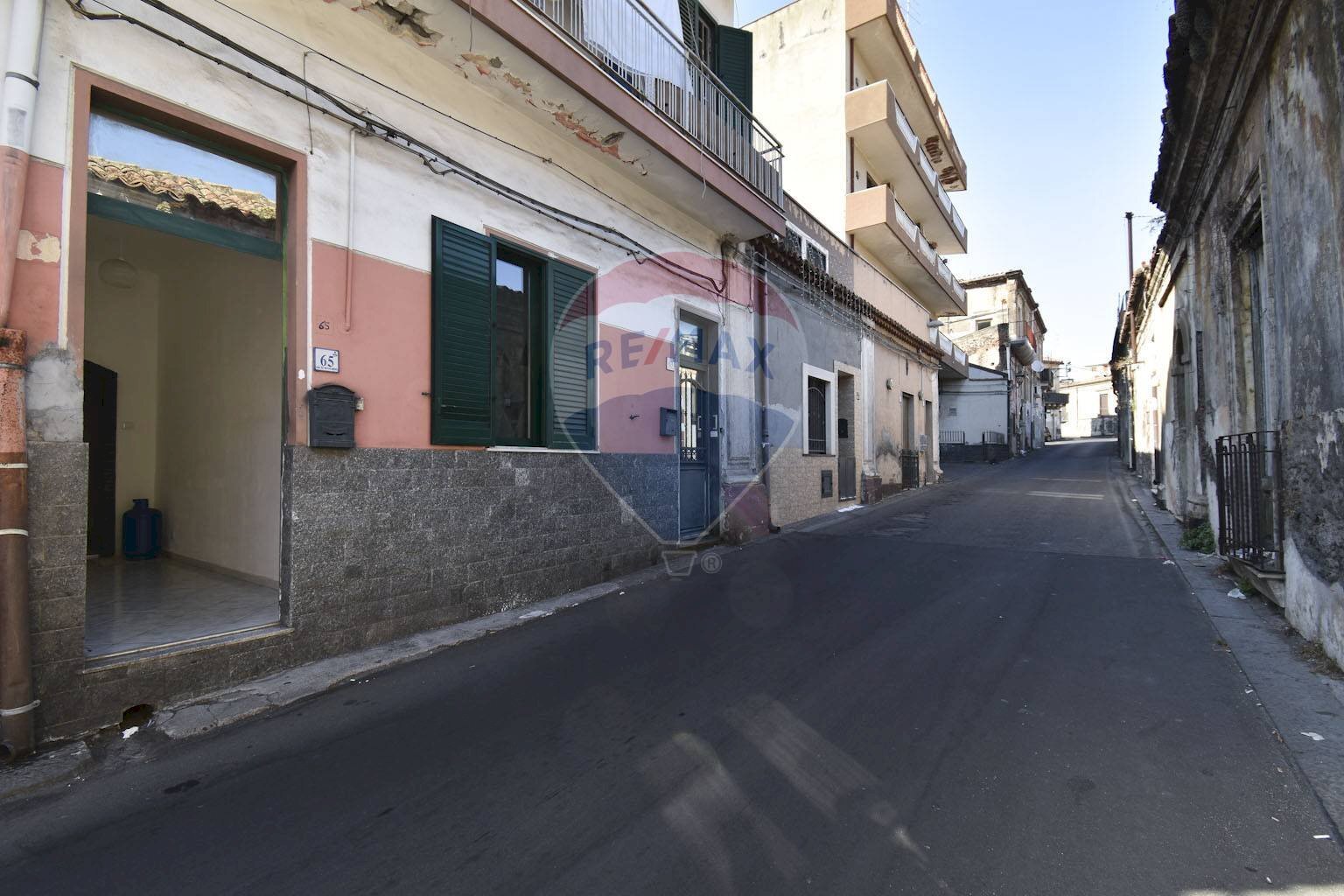 Edificio all\'aperto - Casa indipendente Via IV Novembre
65, Aci Catena - foto 2