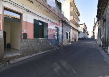 Edificio all\'aperto - Casa indipendente Via IV Novembre
 
65, Aci Catena - foto 2
