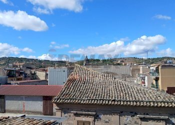 Edificio all\'aperto - Trilocale via Principe Branciforte
 
104, Militello in Val di Catania - foto 25