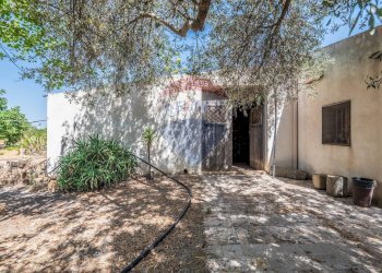 Casa all\'aperto - Villa Via Giuseppe Garibaldi
 
183, Caltagirone - foto 28