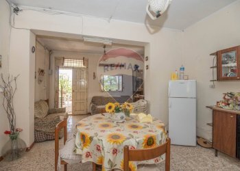 Sala da pranzo - Villa Via Giuseppe Garibaldi
 
183, Caltagirone - foto 33