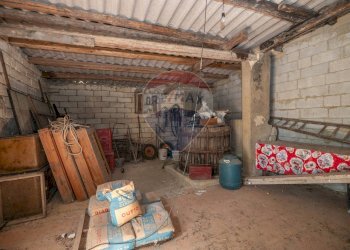 Dispensa di stoccaggio - Villa Via Giuseppe Garibaldi
 
183, Caltagirone - foto 10