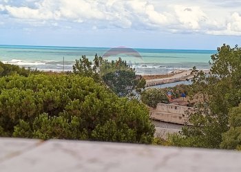 Vista dell\'acqua - Quadrilocale Viale Uria
 
183, Ischitella - foto 20