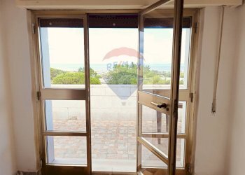 Balcone - Quadrilocale Viale Uria
 
183, Ischitella - foto 28