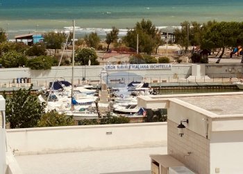 Vista dell\'acqua - Quadrilocale Viale Uria
 
183, Ischitella - foto 29