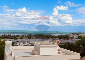 Vista dell\'acqua - Quadrilocale Viale Uria
 
183, Ischitella - foto 1