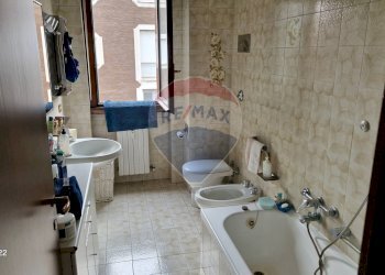 Bagno di servizio - Apartment VIA IPPOLITO NIEVO
 
8, Milano - photo 11