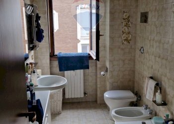 Bagno di servizio - Apartment VIA IPPOLITO NIEVO
 
8, Milano - photo 12