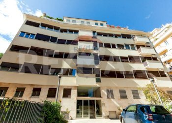 Edificio all\'aperto - Appartamento Roma - foto 4