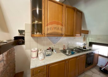 Cucina - Trilocale Poggio San Lorenzo - foto 13