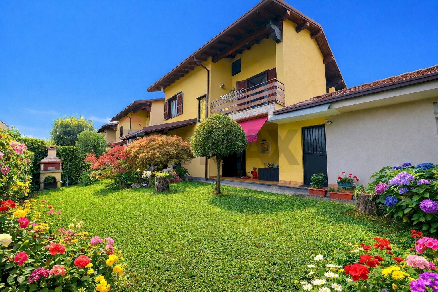 Casa all\'aperto - Villa a Schiera VIA BERGAMINA
 
53, Arcore - foto 1