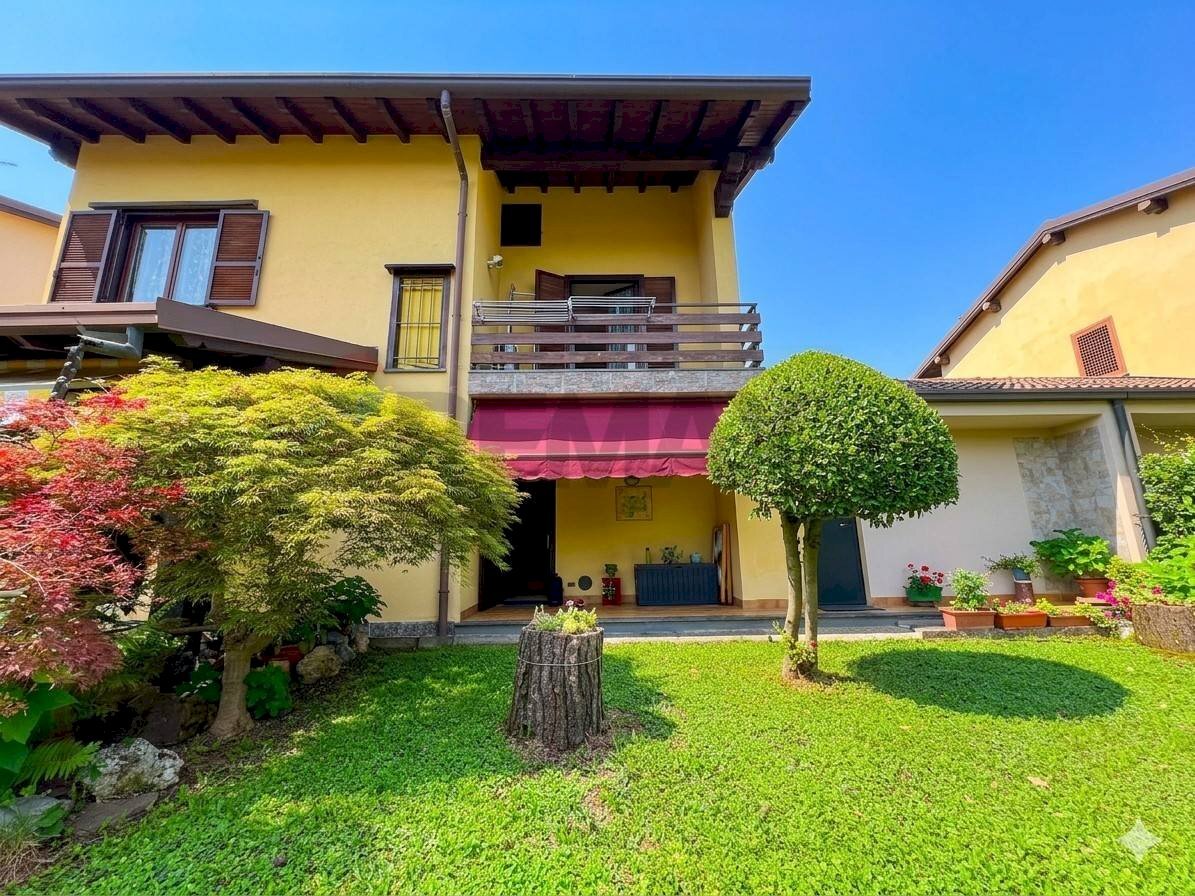 Casa all\'aperto - Villa a Schiera VIA BERGAMINA
 
53, Arcore - foto 2