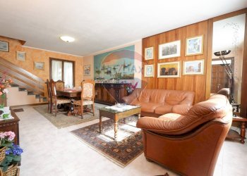 Sala da pranzo - Villa a Schiera VIA BERGAMINA
 
53, Arcore - foto 11