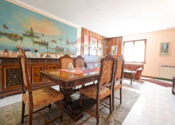 Sala da pranzo - Villa a Schiera VIA BERGAMINA
 
53, Arcore - foto 16