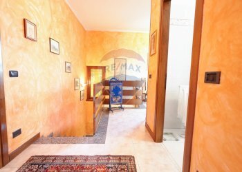 Hall / corridoio - Villa a Schiera VIA BERGAMINA
 
53, Arcore - foto 22