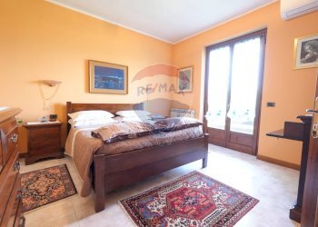 Camera / camera da letto - Villa a Schiera VIA BERGAMINA
 
53, Arcore - foto 32