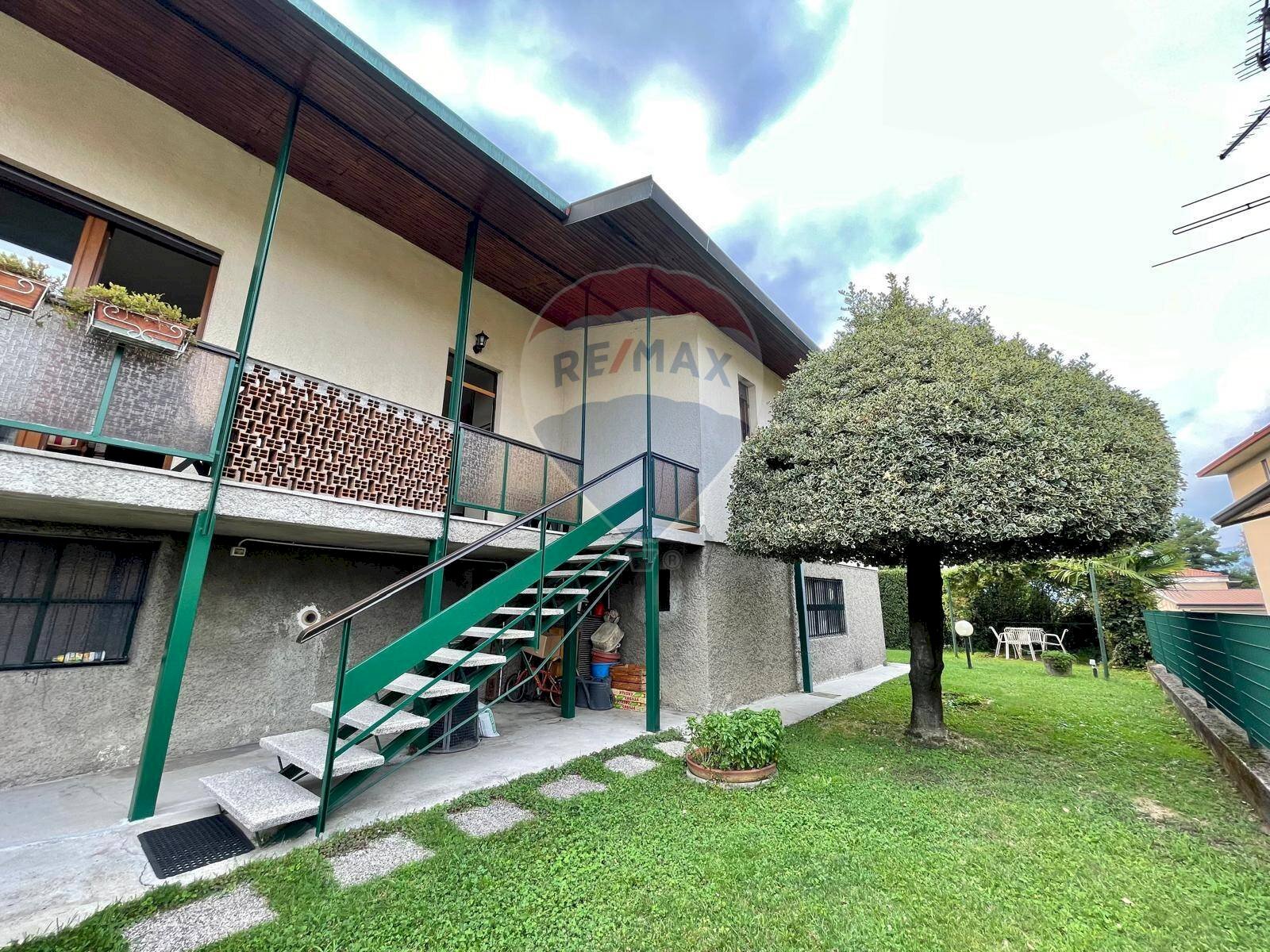 Casa all\'aperto - Villa Via Tiziano, Cucciago - foto 1