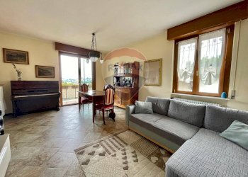 Sala da pranzo - Villa Via Tiziano, Cucciago - foto 5