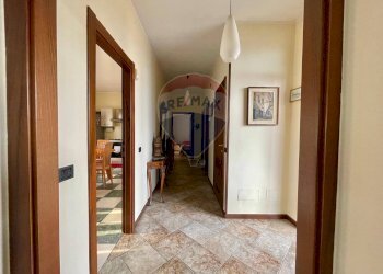 Hall / corridoio - Villa Via Tiziano, Cucciago - foto 27