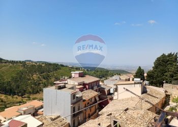 Edificio all\'aperto - Casa indipendente via Borgo Maddalena
 
40, Chiaramonte Gulfi - foto 12