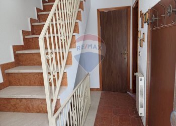 Scale - Casa indipendente via Borgo Maddalena
 
40, Chiaramonte Gulfi - foto 13