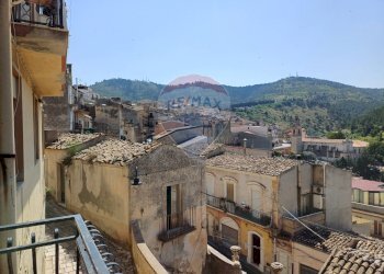 Edificio all\'aperto - Casa indipendente via Borgo Maddalena
 
40, Chiaramonte Gulfi - foto 14