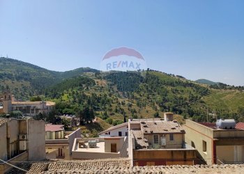 Vista delle montagne - Casa indipendente via Borgo Maddalena
 
40, Chiaramonte Gulfi - foto 15
